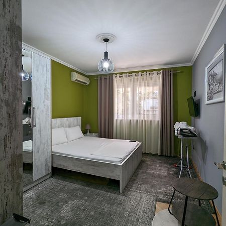 Downtown Retreat "Spiranca" Apartamento Tirana Exterior foto
