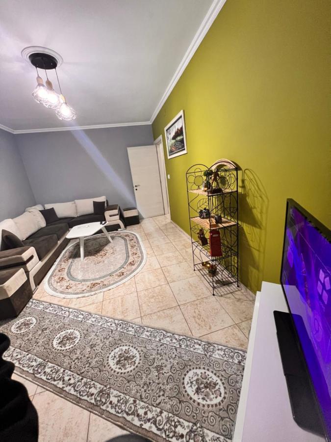 Downtown Retreat "Spiranca" Apartamento Tirana Exterior foto