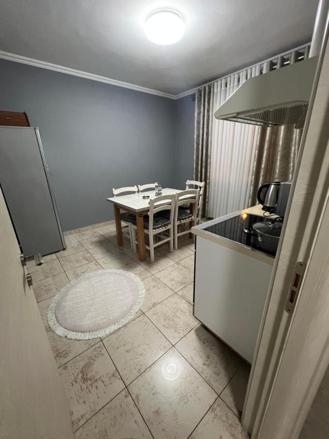 Downtown Retreat "Spiranca" Apartamento Tirana Exterior foto