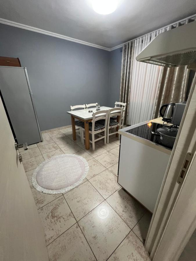 Downtown Retreat "Spiranca" Apartamento Tirana Exterior foto