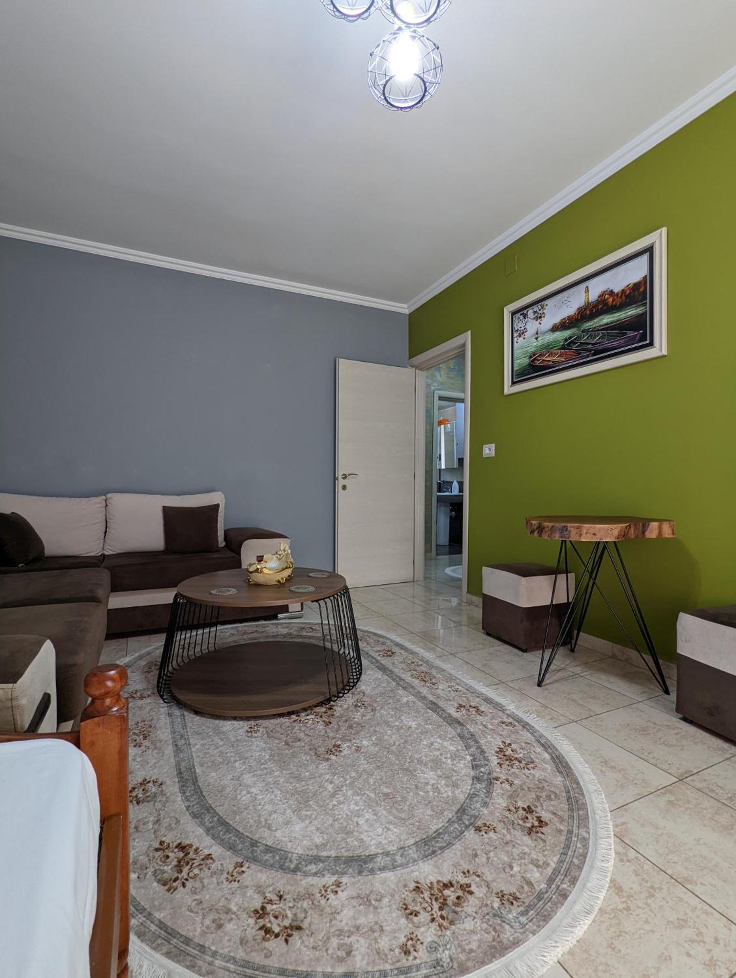 Downtown Retreat "Spiranca" Apartamento Tirana Exterior foto